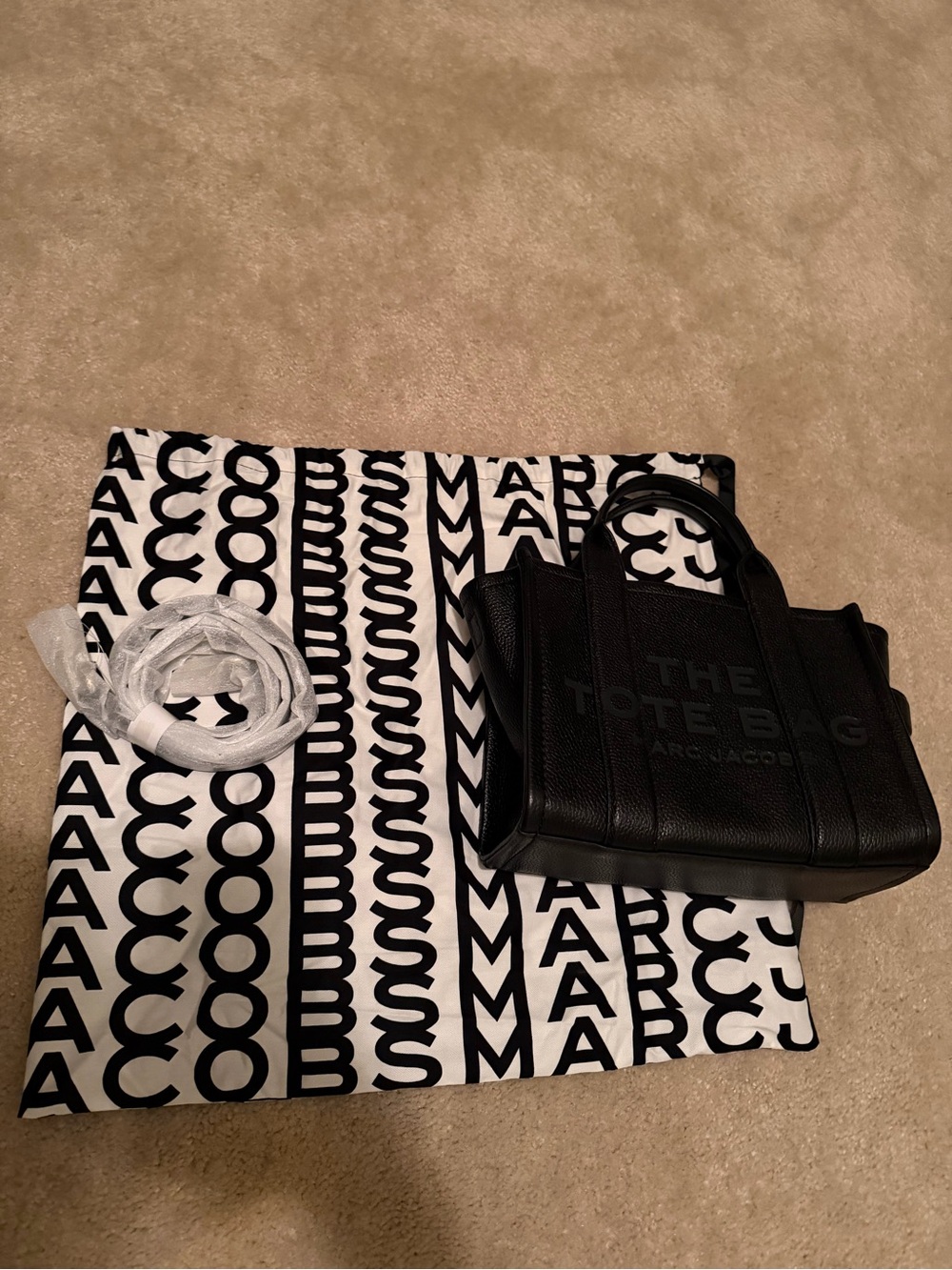 Marc Jacobs Black Pebbled Leather The Tote Bag - Picture 2 of 6